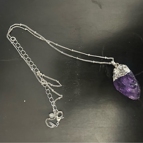 Womens Amethyst crystal gem necklace - Picture 2 of 2
